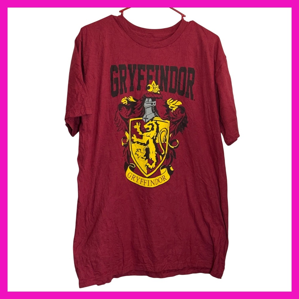 Harry Potter Gryffindor T-Shirt Mens Large Maroon Red House Crest Graphic Tee